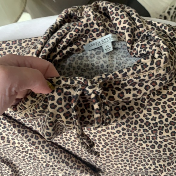 Green Envelope 1x Animal Cowl Neck Top - Picture 3 of 9